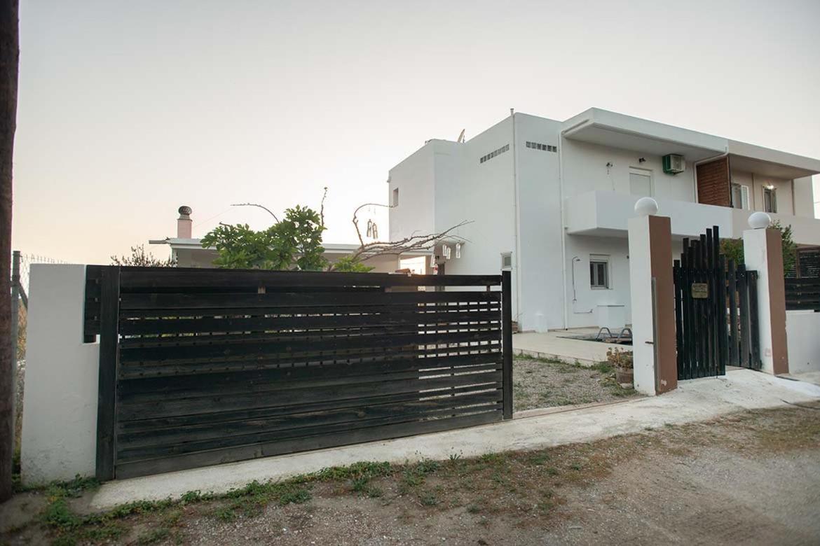 Afrathias Beachhouse - Cretan Hideaway 卡拉马基 外观 照片