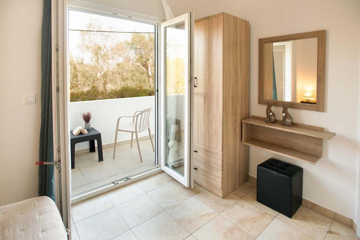 Afrathias Beachhouse - Cretan Hideaway 卡拉马基 外观 照片